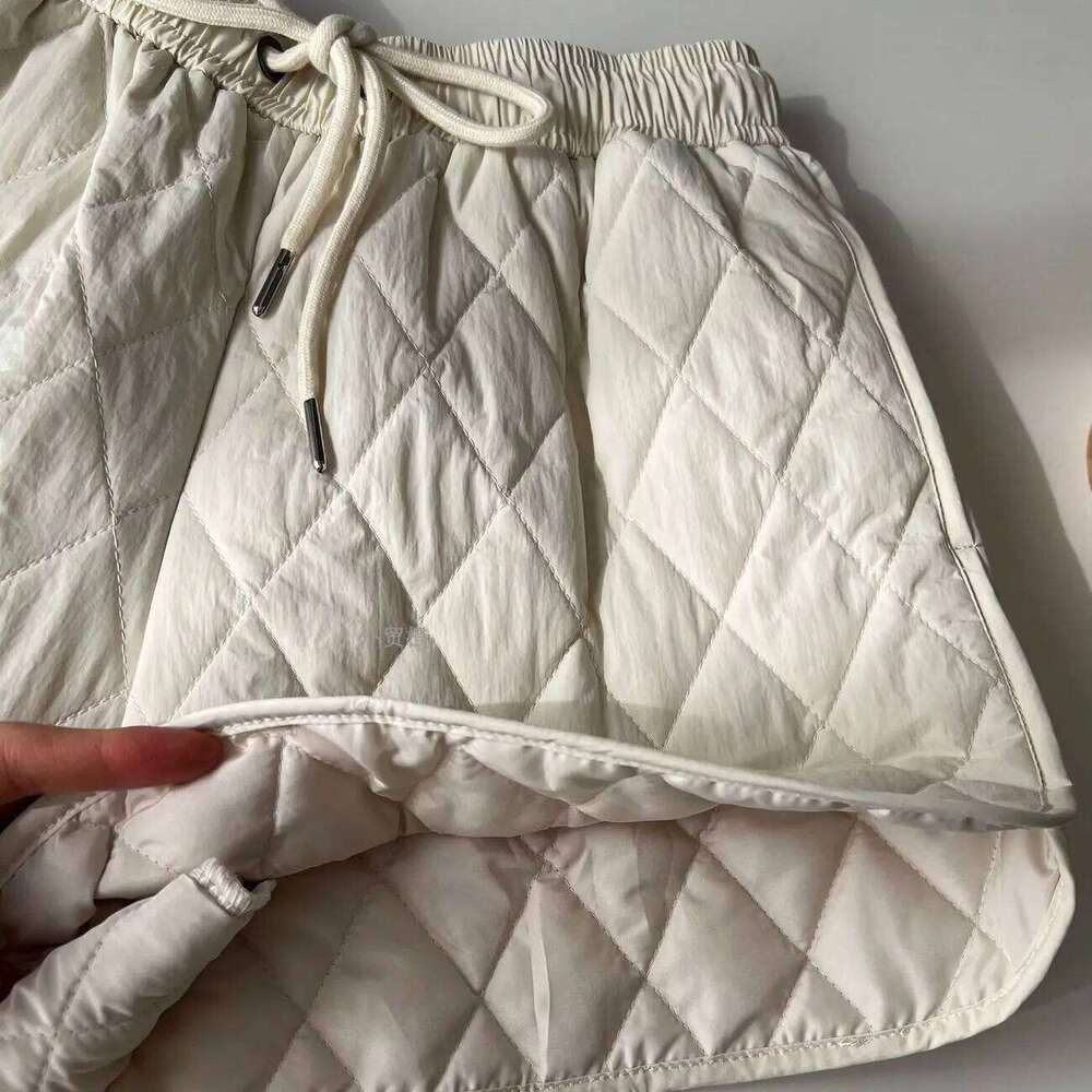 Women's Autumn Winter Pattern Quilted Shorts Lady Drawstring Waist Solid Color Wide Leg Padded Short Pants XJ260206