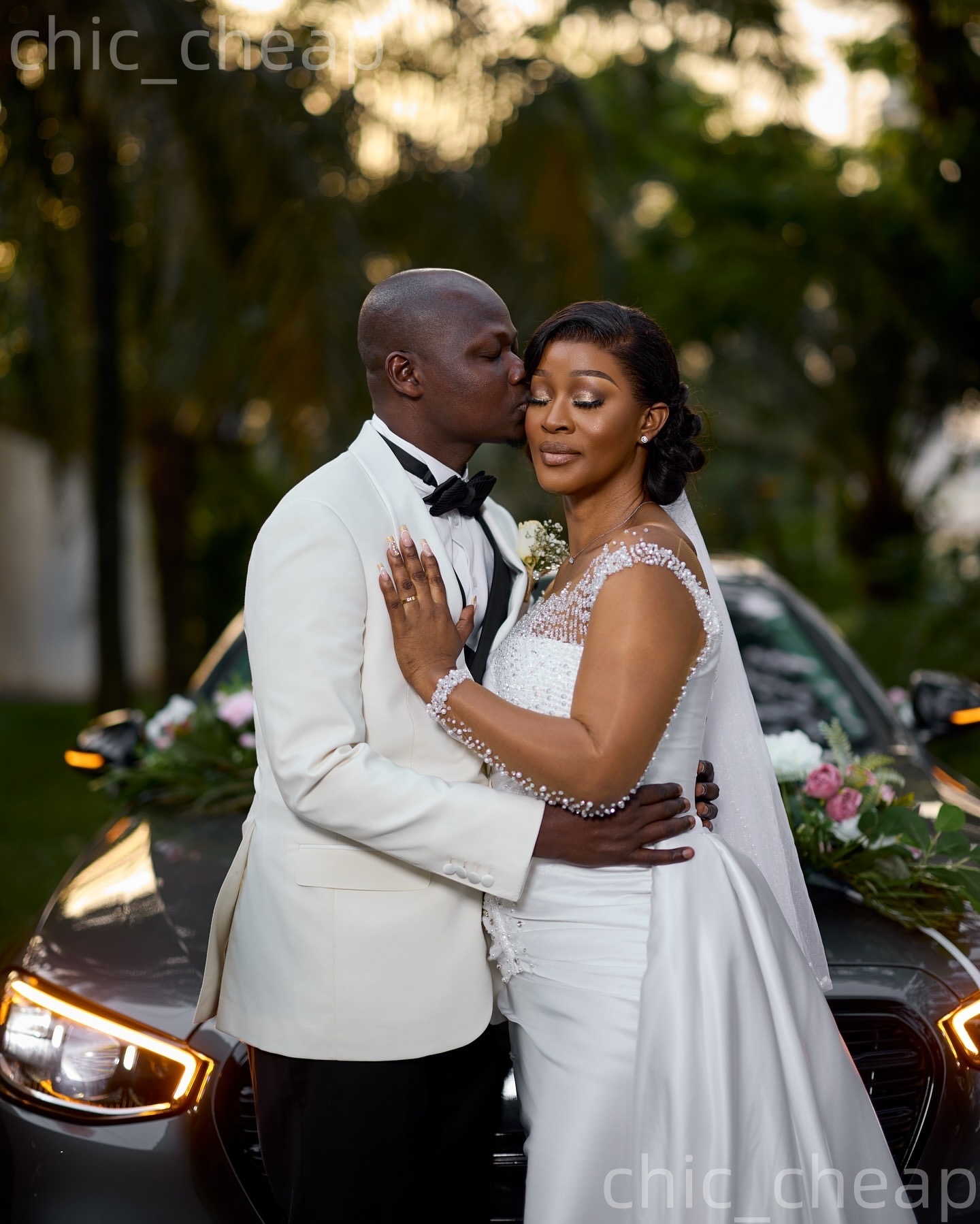 African Aso Ebi 2026 Ivory Mermaid Wedding Dress Beaded Pearls Sheer Neck Satin Detachable Train Full Sleeves Bridal Gowns Dresses ZJ236