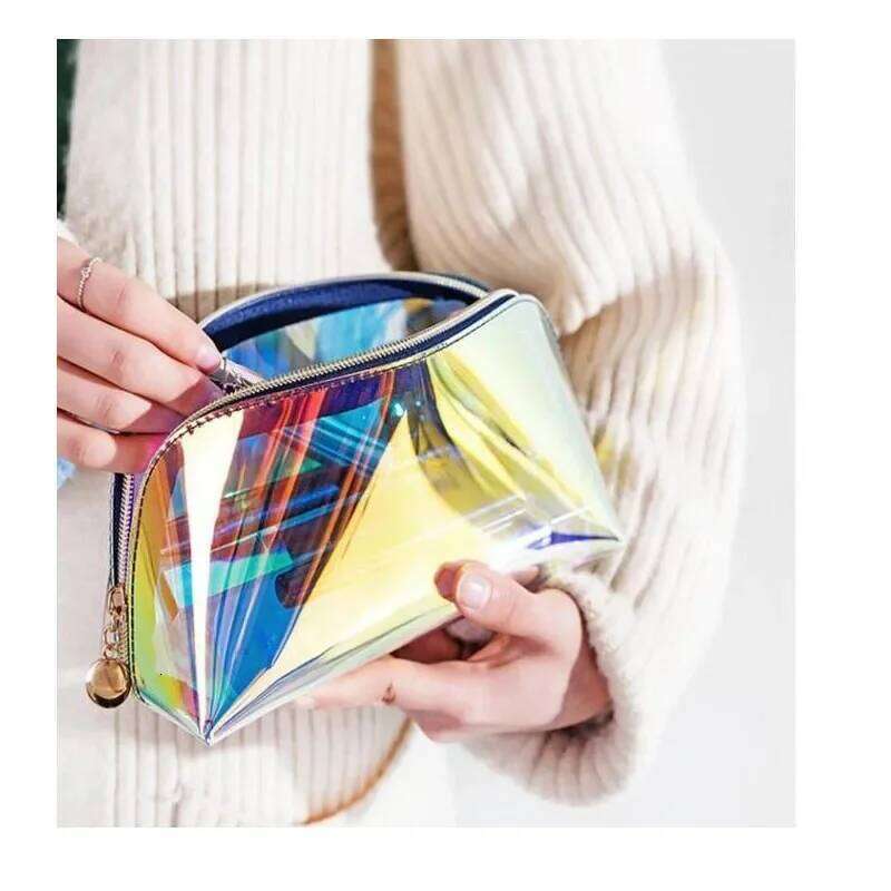 Laser Cosmetic Ins Style Korean Cosmetics Semicircle Travel Makeup Portable Dumpling Shaped Transparent Wash Brush Bag Y260206