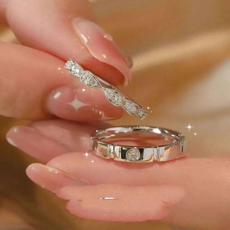 2 Pcs Silver Color Shiny Zircon Matching Couple Luxury Delicate Wedding Rings Set for Women Men Charm Jewelry Accessories W260206