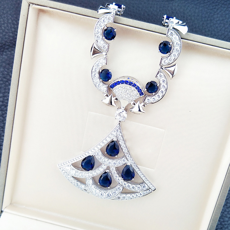 Necklace New Product: Fan-Shaped Necklace With Gold-Plated Pendant, Luxurious And High-End Necklace Evening Party Accessory For Women Necklace