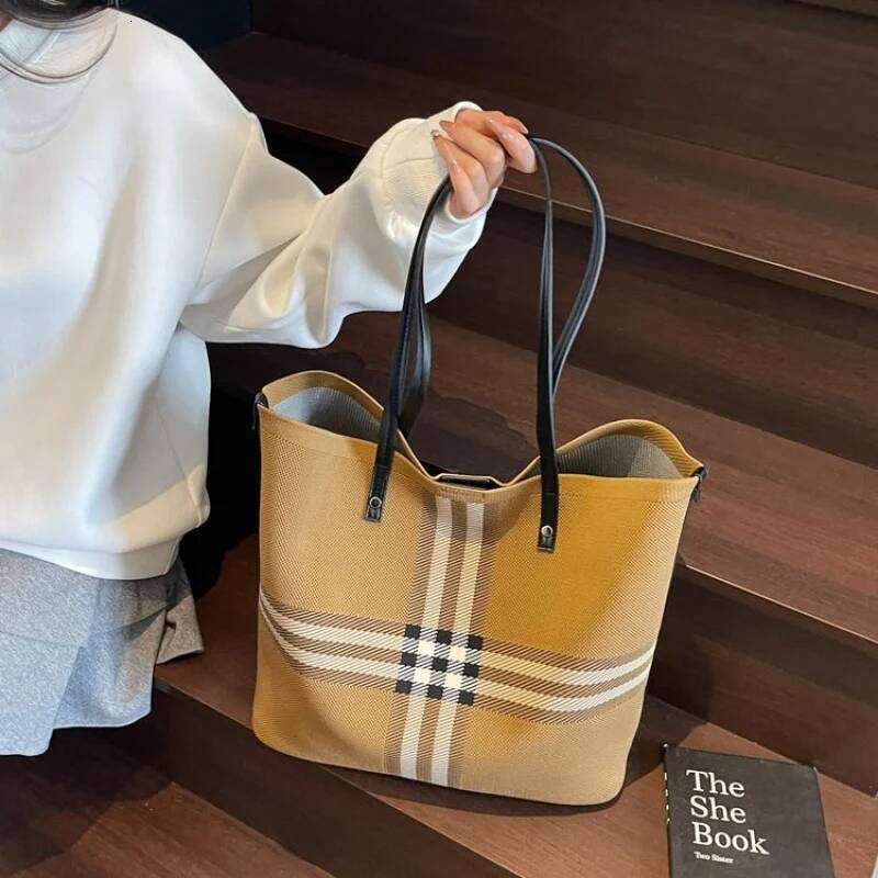 High-End Ladies Hand Bags Crafted From Arrow-Patterned Leather Boasting Trendy Commuter Design And Famous Long-Lasting Style Y260205