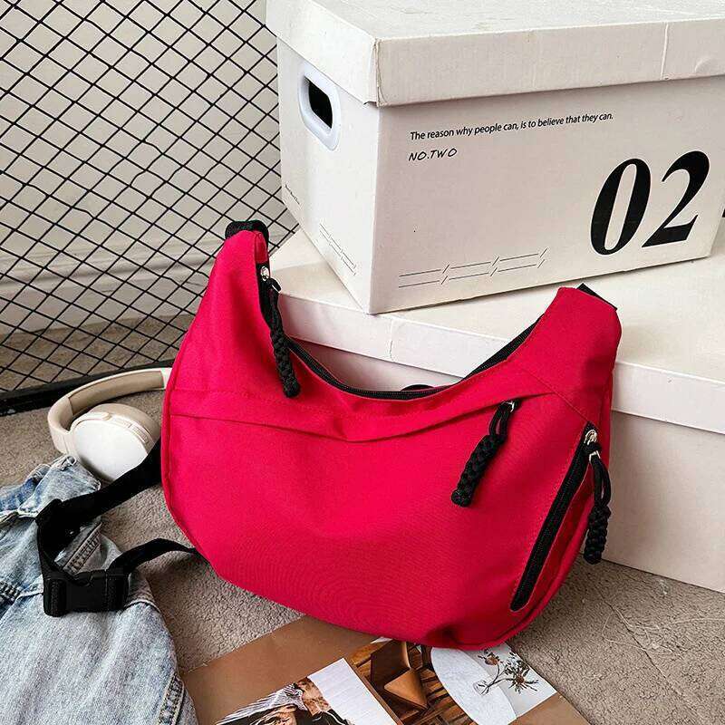 New Crossbody Large Capacity Casual Shoulder Versatile Nylon Dumpling Bag for Women Autumn Winter Fashion XJ260129