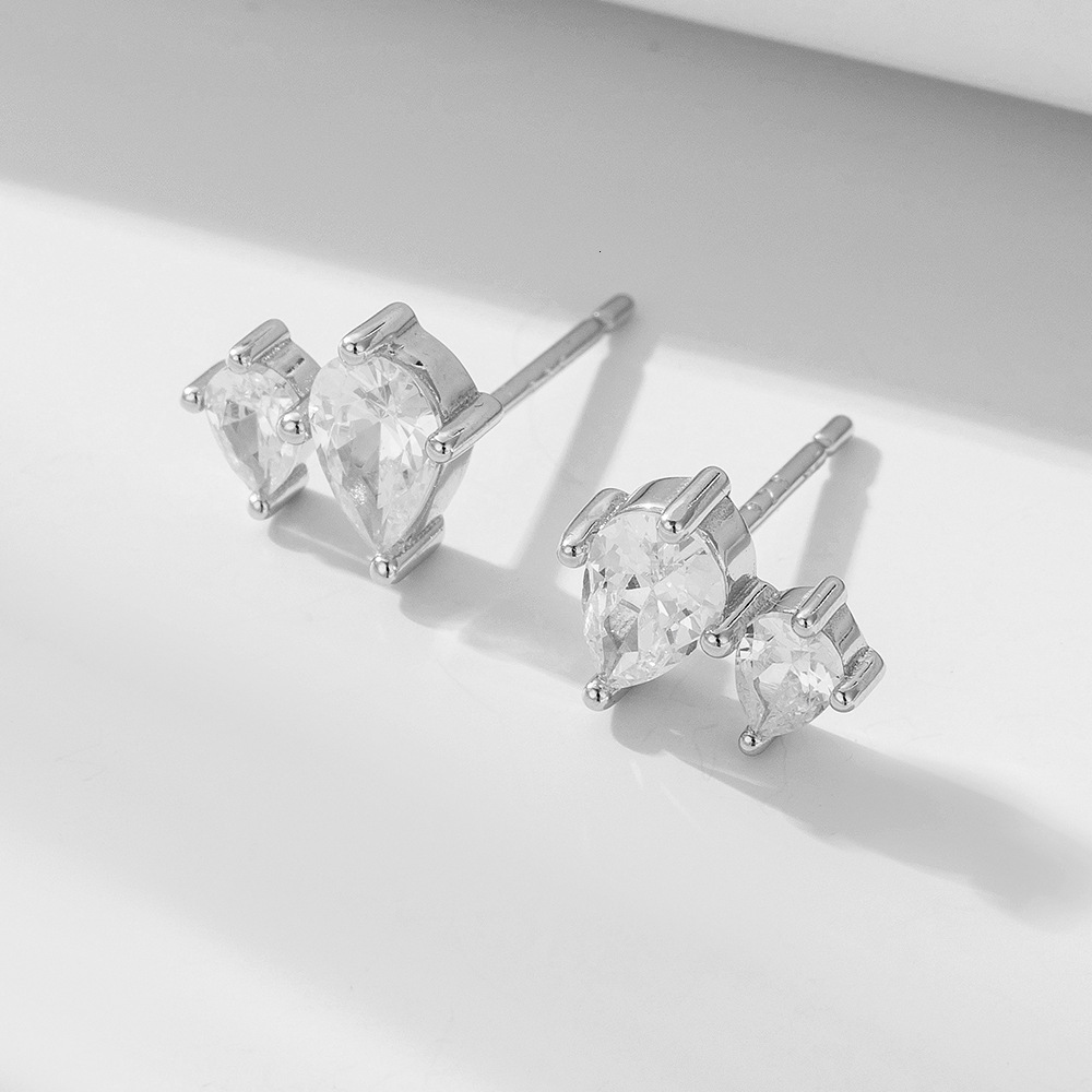 S925 Sterling Silver Water Drop Zircon High-end Niche Ins Fashion Simple Commuting Diamond-studded Earrings for Women