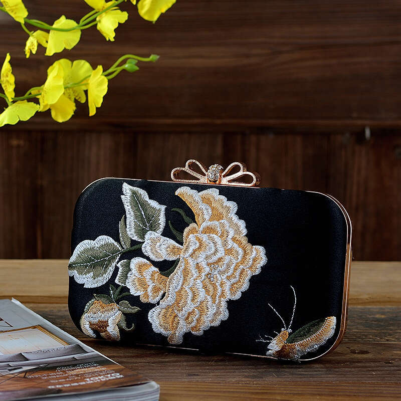 New Fashion Chinese Embroidered Flower Cheongsam Women's Hanfu Ancient Style Bag MASA