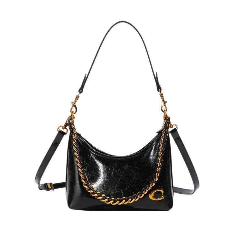 Spacious Simple Stylish Chain Single Shoulder Underarm Fall Winter New Style Vintage Unique Slant Bag for Work Y260205