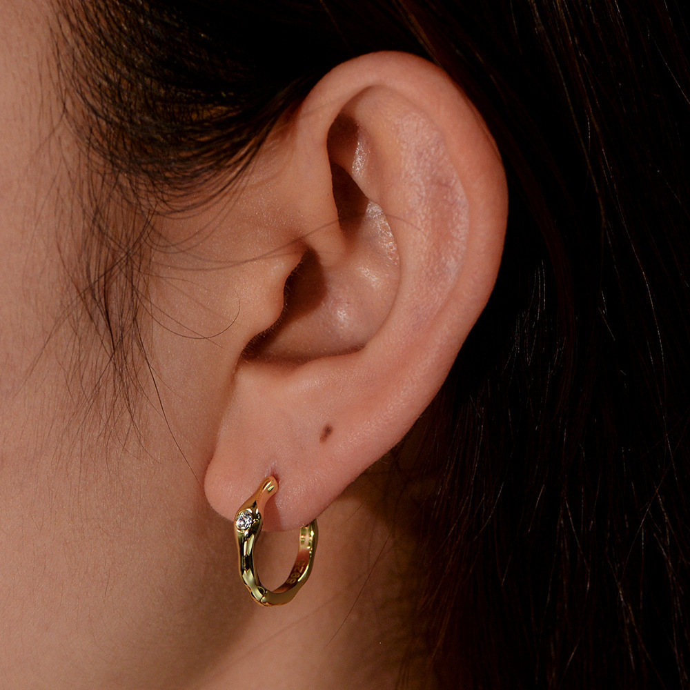 s925 sterling silver irregular geometric earrings for women, simple ear cuffs, vintage light luxury versatile commuter style, foreign