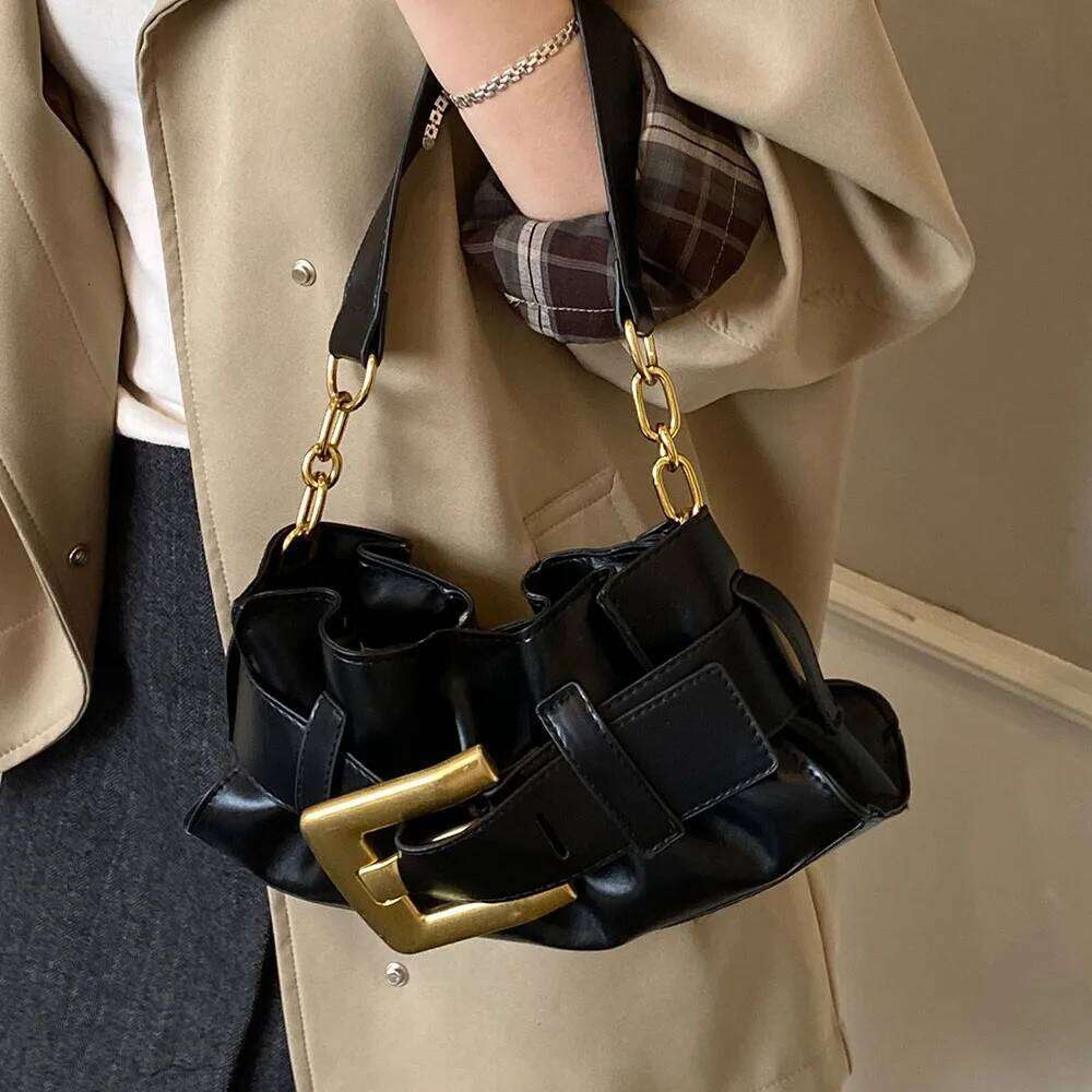 Trendy Buckle Chain One Shoulder Bag Women's Fashion Temperament Commute All-Match Crossbody Bags Daily Versatile Armpit Packs Y260205