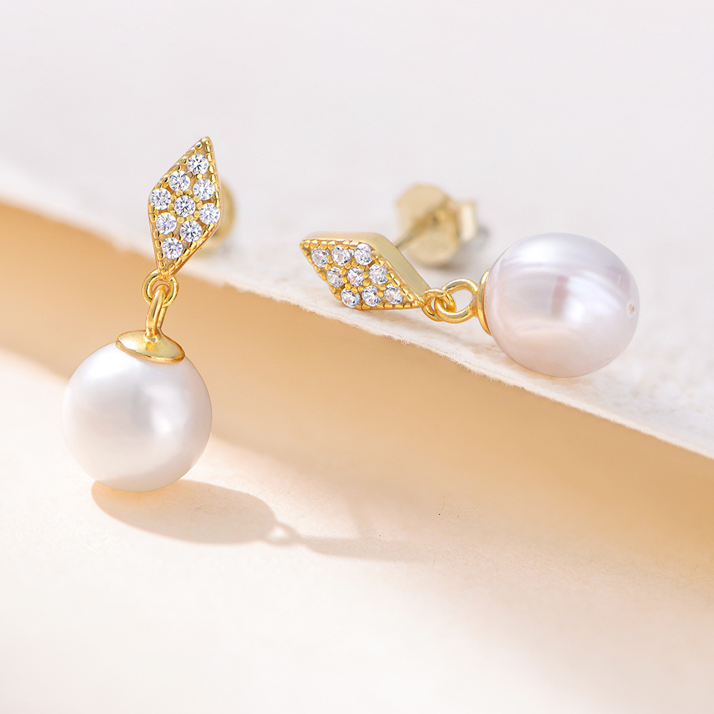 s925 sterling silver geometric diamond-shaped natural pearl for women, simple fashion light luxury style earrings