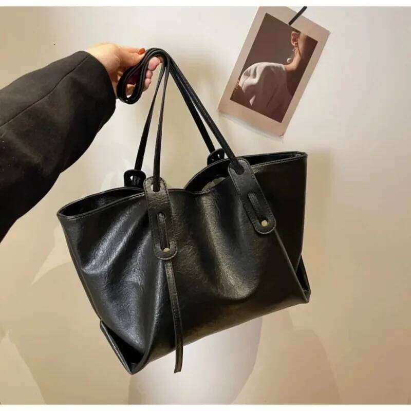 Large Capacity Women's Tote Bag 2025 Winter Fashion Trend Leather Shoulder Bags Office Handbag Y260205