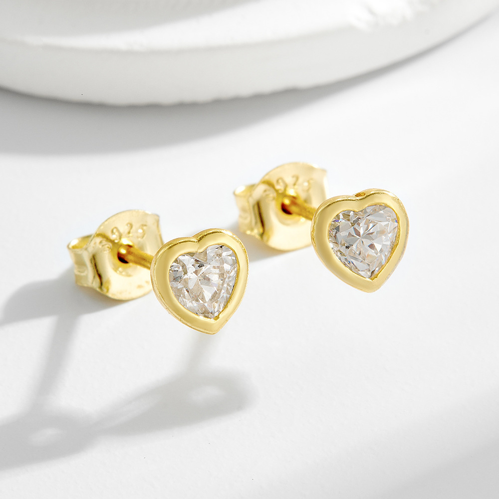 S925 Sterling Silver Zircon Heart Minimalist Style for Women Fresh Sweet Niche Elegant High-end Earrings