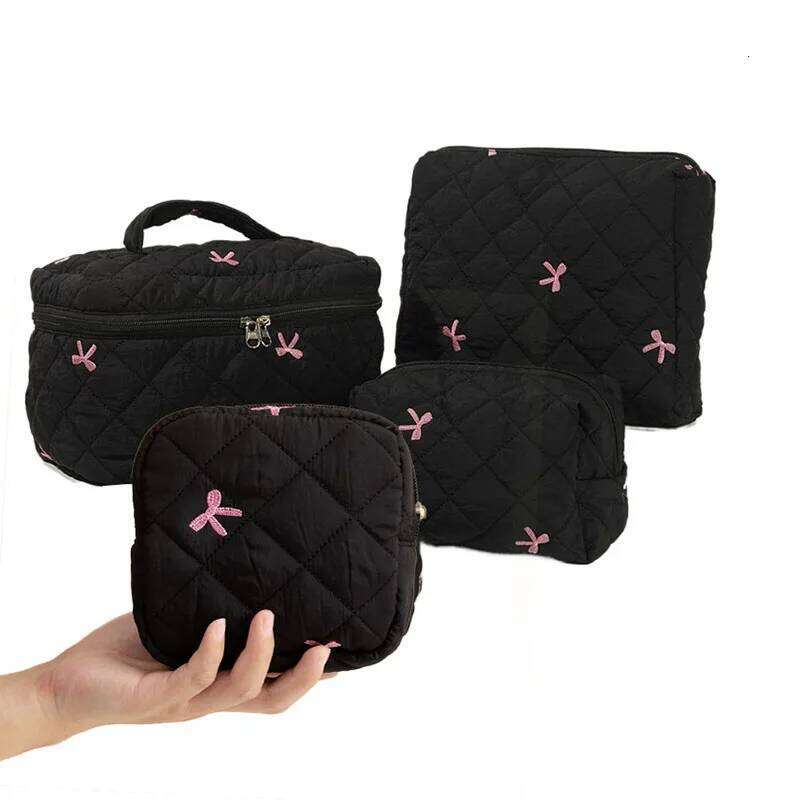 1pc Black Quilted Bow Makeup Case Zipper Portable Travel Storage Make Up Bag for Women Girl Y260206