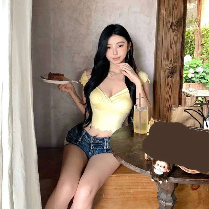 Summer New Sexy Hip Wrapping Jeans Women Denim Shorts Korean Fashion Lace Spliced Low Waist Elastic Slim Fit Short Pants H260206