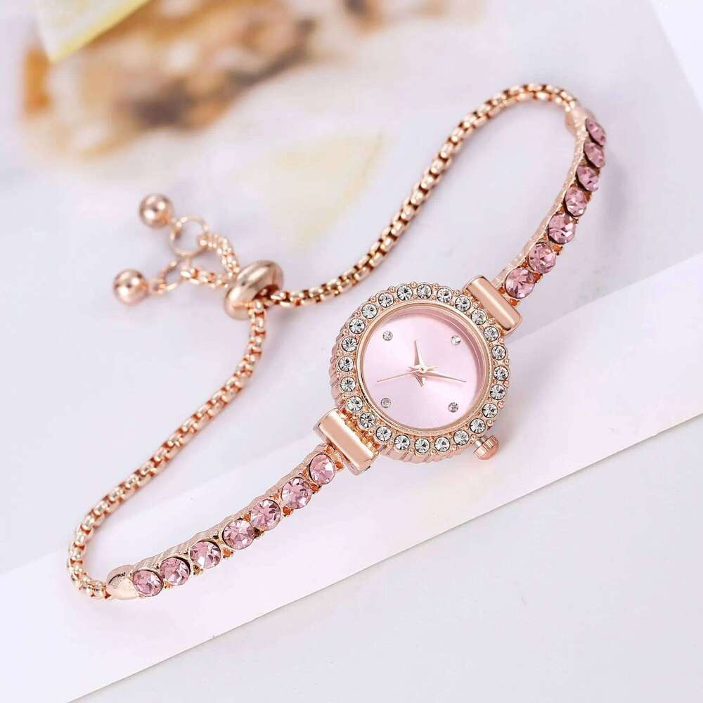 Women's Fashion Exquisite Bracelet Analog Quartz WatchWithout Box Z260206