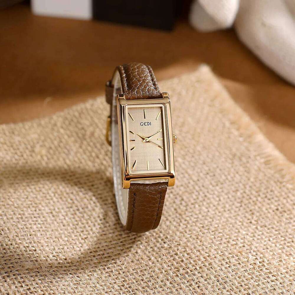 UTHAI 13096 CQ494 Fashionable minimalist women's with retro and high-end feel, round belt, student quartz watch Z260206