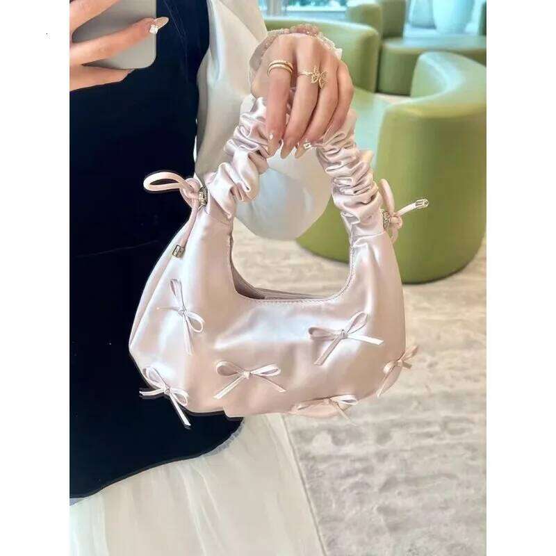 Cute Bow Pleated Cloud New Portable Commuter Messenger Bag High Appearance Level The Shoulder Strap Is Adjustable Y260205