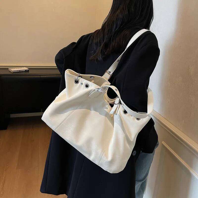 Personality Tote Bag for Women Solid Suede Pillow Underarm Large Capacity Female Commute Shoulder Bags Matte Travel Pack Y260205