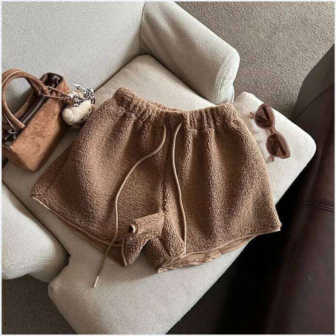 Elastic lamb wool wide leg shorts women's winter thickened warm plush high waist casual straight drawstring hot pants XJ260206