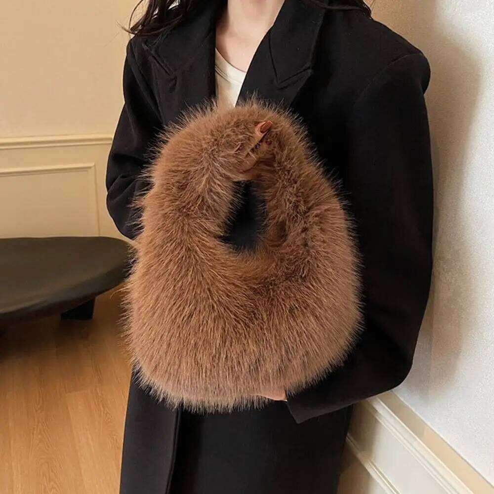 Solid Color Faux Fur Bag For Women Winter Soft Plush Handbags Hot Girls Furry Clutch Shoulder Bags Storage Pouch XJ260129