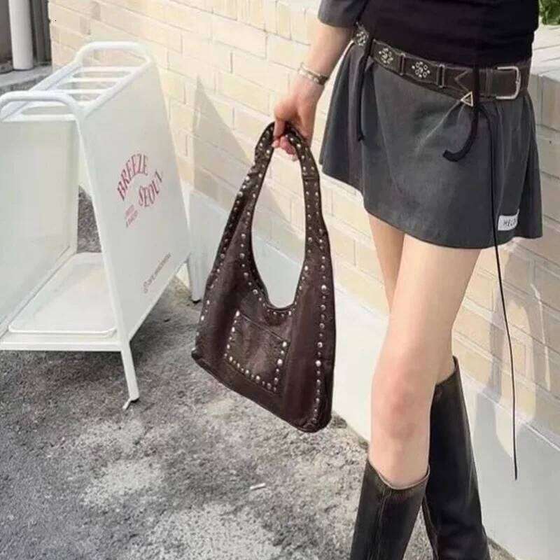 24 new retro rivet decorative shoulder bag European and American motorcycle wind oil wax leather armpit handbag for women Y260205