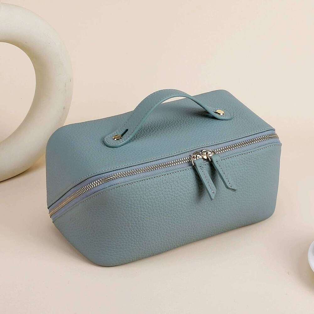 Large Capacity Genuine Cosmetic for Woman or Girl Real Cow Leather Make Up Bag Y260206