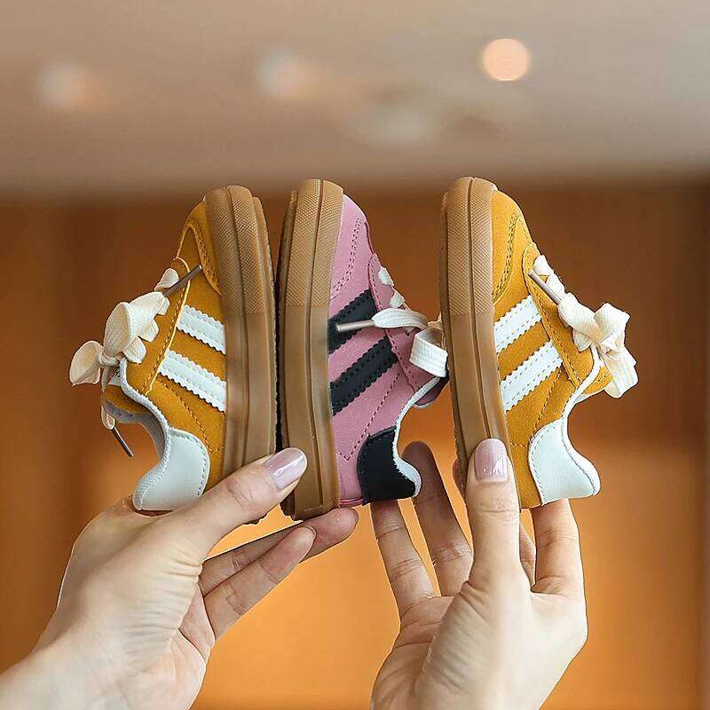 2025 New Autumn Baby Shoes Leather Toddler Kids Outdoor Boys Tennis Soft Sole Fashion Little Girls Sneakers EU 15-25 26Y0206