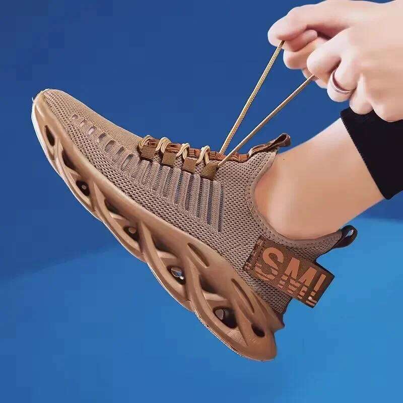 Modern Fashionable Men's Running Breathable Mesh Soft Flexible Sole Striped Walking Outdoor Fitness Training Shoes