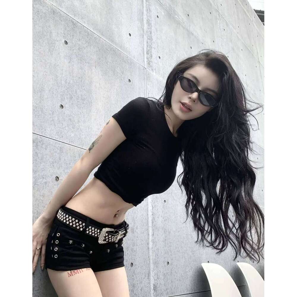 Low-rise Denim Hot Shorts Women's Summer Skinny Rivet Slim Sexy Hip-wrapped Tight Jean Short Female Y2k Versatile Pantalones H260206