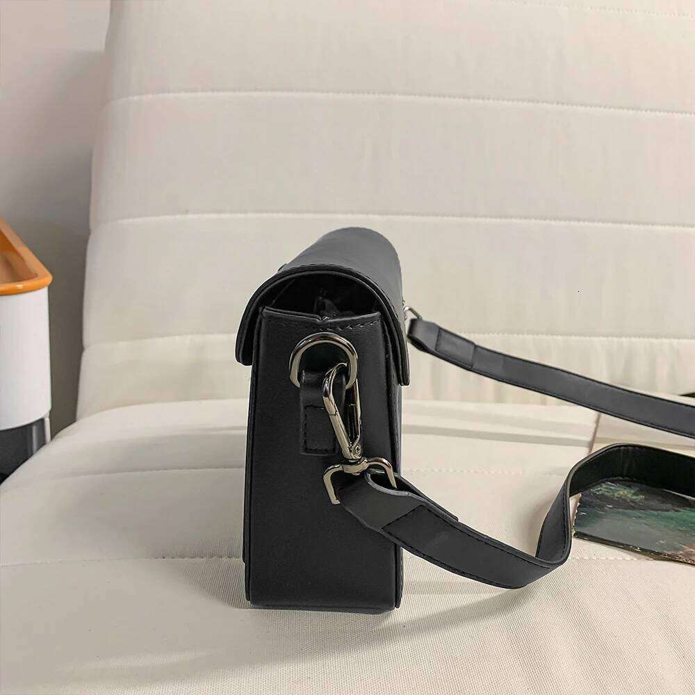 Single Shoulder Men's Genuine Cowhide Leather, Niche Design, Casual Crossbody Bag, Trendy Texture, Small Square Bag Y260205