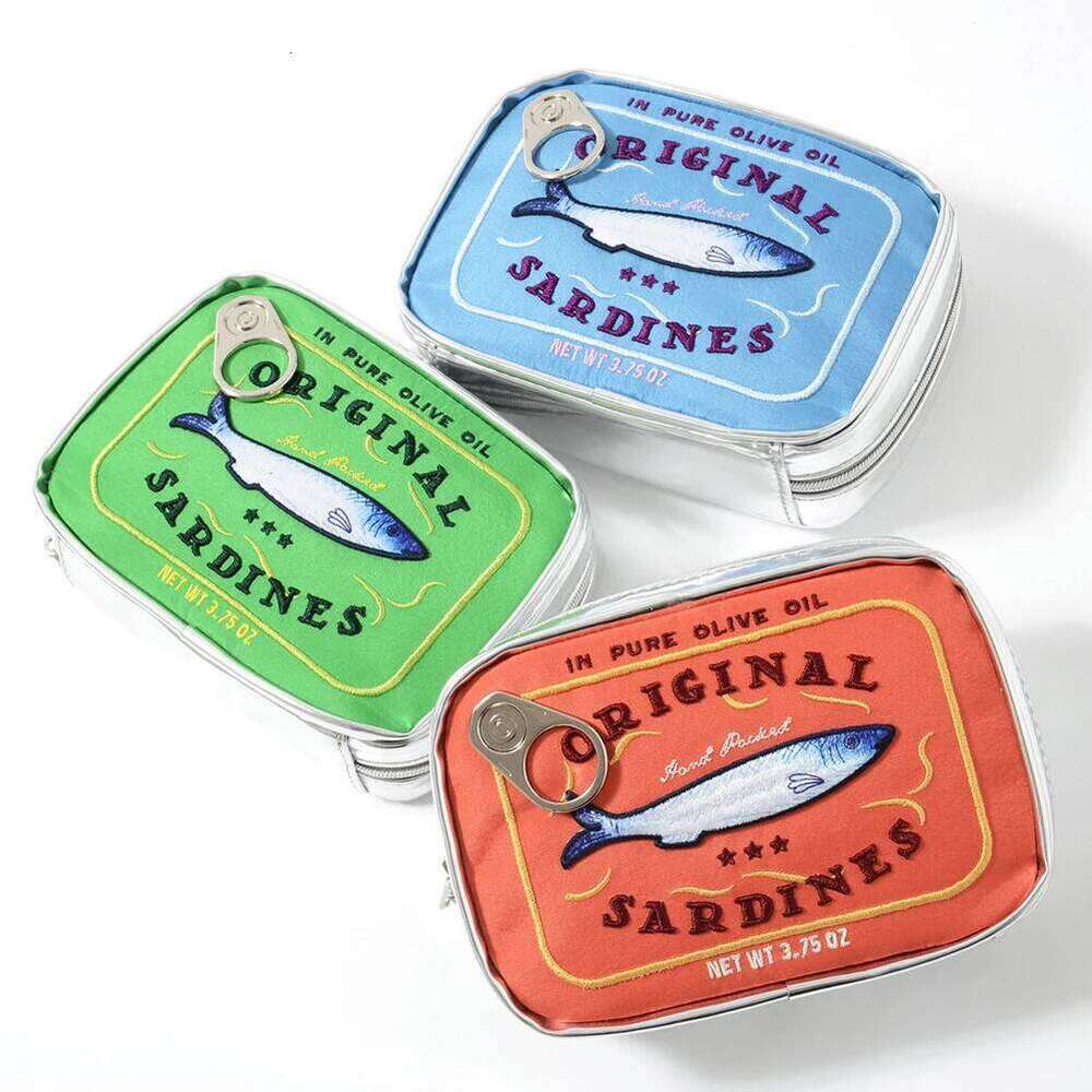 Canned Sardines Style Bath Travel Cute Toiletry Creative Fashion Women Cosmetic Bag Multi-function for Weekend Vacation Y260206