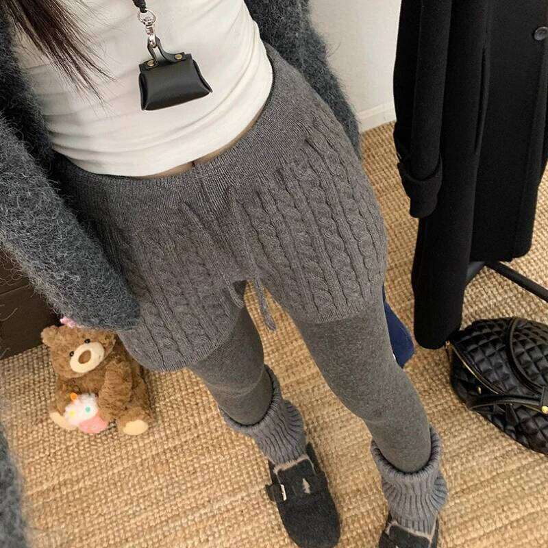 ITOOLIN New Retro Simple Elastic Waist Twist Knitted Sport Shorts Women's Casual Slimming Outdoor Sportswear XJ260206