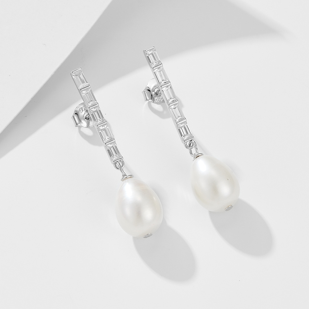 Exquisite 925 silver jewelry, high-quality freshwater pearl stud zircon earrings, fashionable OL commuter style earrings wholesale