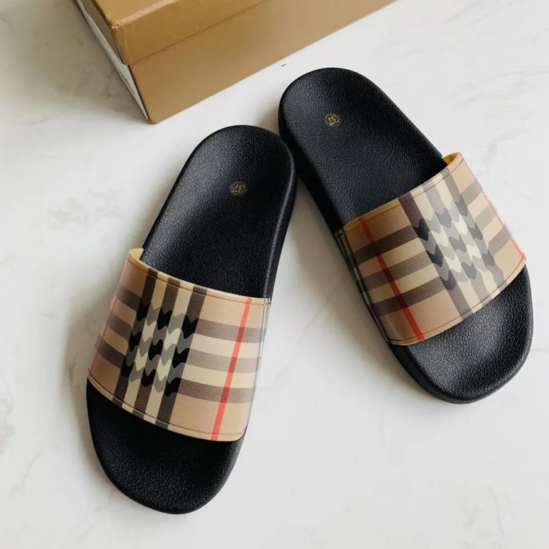 2026 Retro striped sandals Designer Sandals Women Slippers Jelly Flatform Sliders Shoes Bottom Beach Jelly Outdoor designer shoes for women Slippers 11