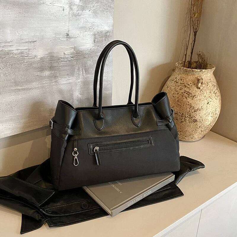 PU Solid Color 2024 New Product Handbag Zipper Versatile Fashion Shoulder Soft Commuting Minimalist Women's Tote Bag Y260205