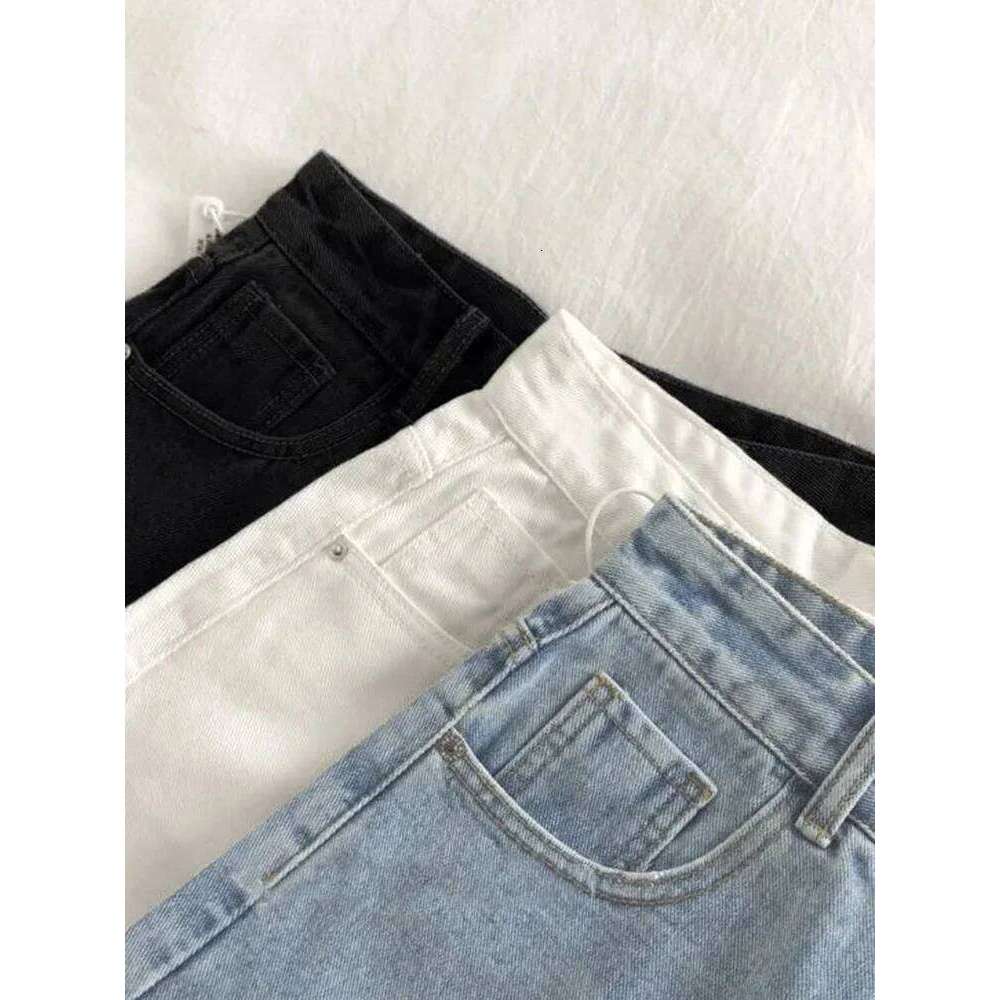 Korean High Waisted Raw Edge Women's 2023 Summer New Basic Button Pocket Shorts Street Denim Pant C260206