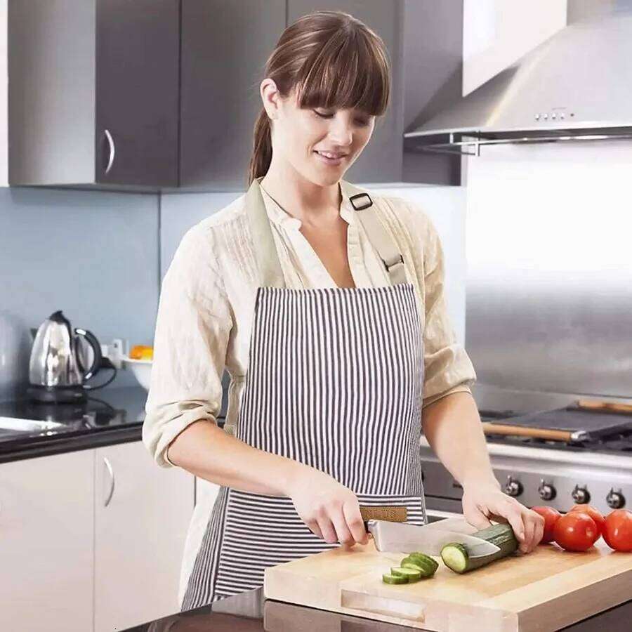 White Black Striped Man Woman Home Restaurant Kitchen Baking Nail Bib Oil Repellent Work 2 Pockets Adjustable Clean Apron S260205