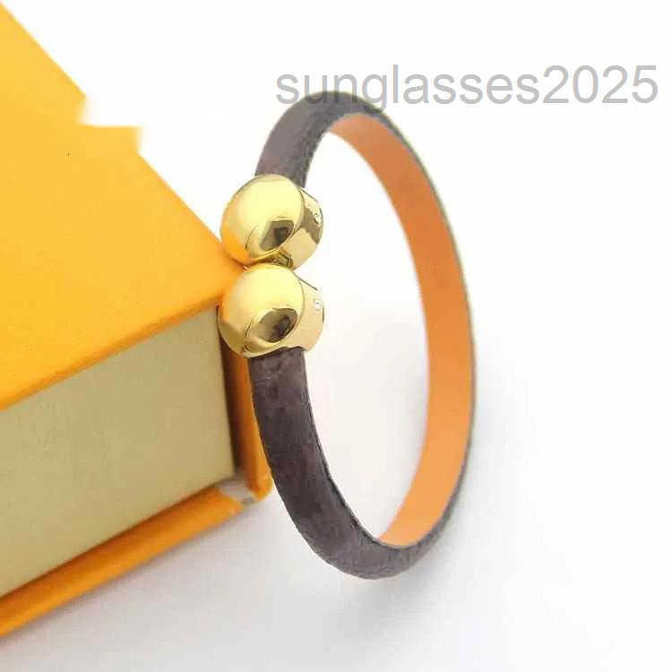 bangle Louise 8A Top Quality Titanium Steel Real Leather Bangle Women Love Designer Bracelets Double round buckle Bangles V Letter Fashion Jewelry lvness Bracelet
