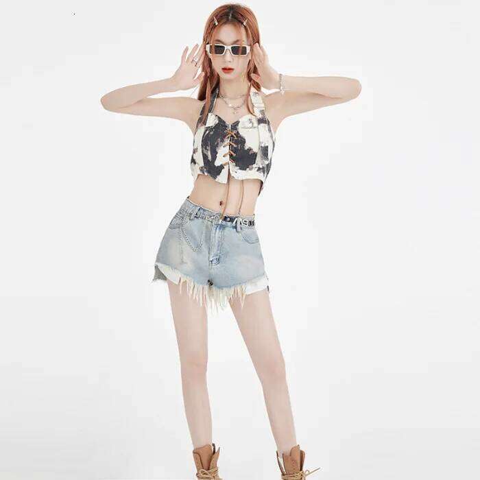 2025 High Street Summer New American Shorts, Women's Fashionable Washed Ripped Tassel Design Casual Loose Denim Shorts C260206