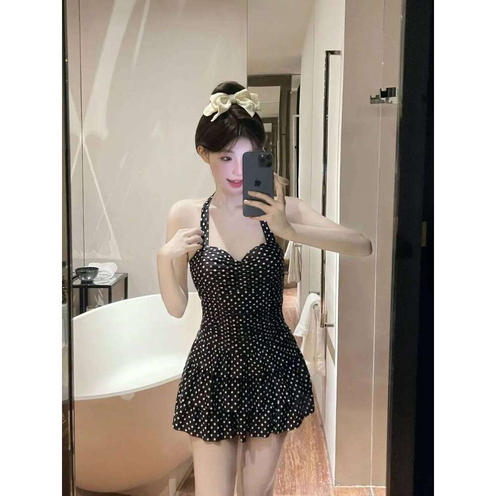 New Light Luxury Fashion One-piece Suspender Polka Dot Print to Make It Look Thinner and Gather the Hot Spring Swimsuit Z260206
