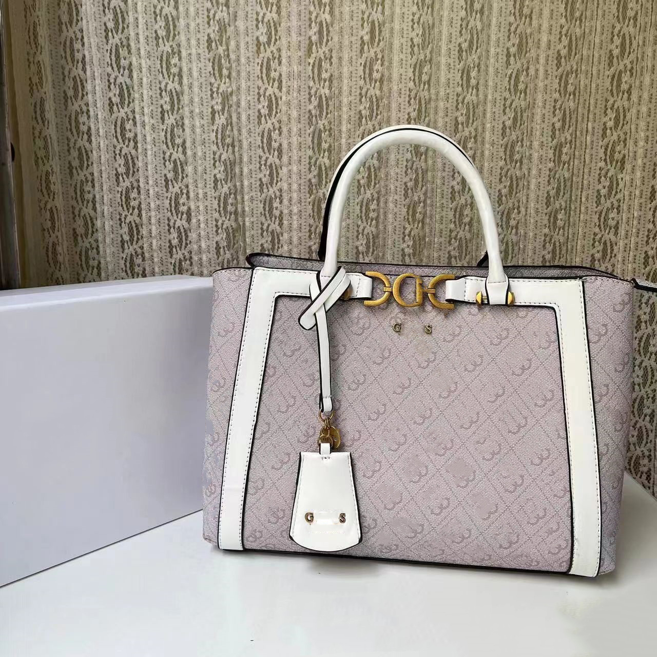 Guesse Bag Designer Shoulder Bag New High-Quality Womens Tote Bag Trendy Large Printed Patchwork Zipper Fashion Single Shoulder Bag Vintage Crossbody Bag