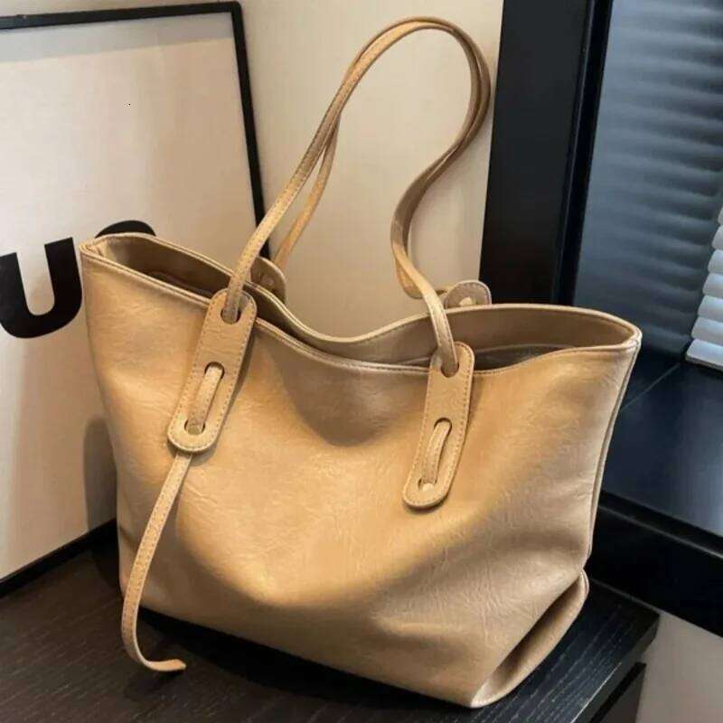 Large Capacity Women's Tote Bag 2025 Winter Fashion Trend Leather Shoulder Bags Office Handbag Y260205