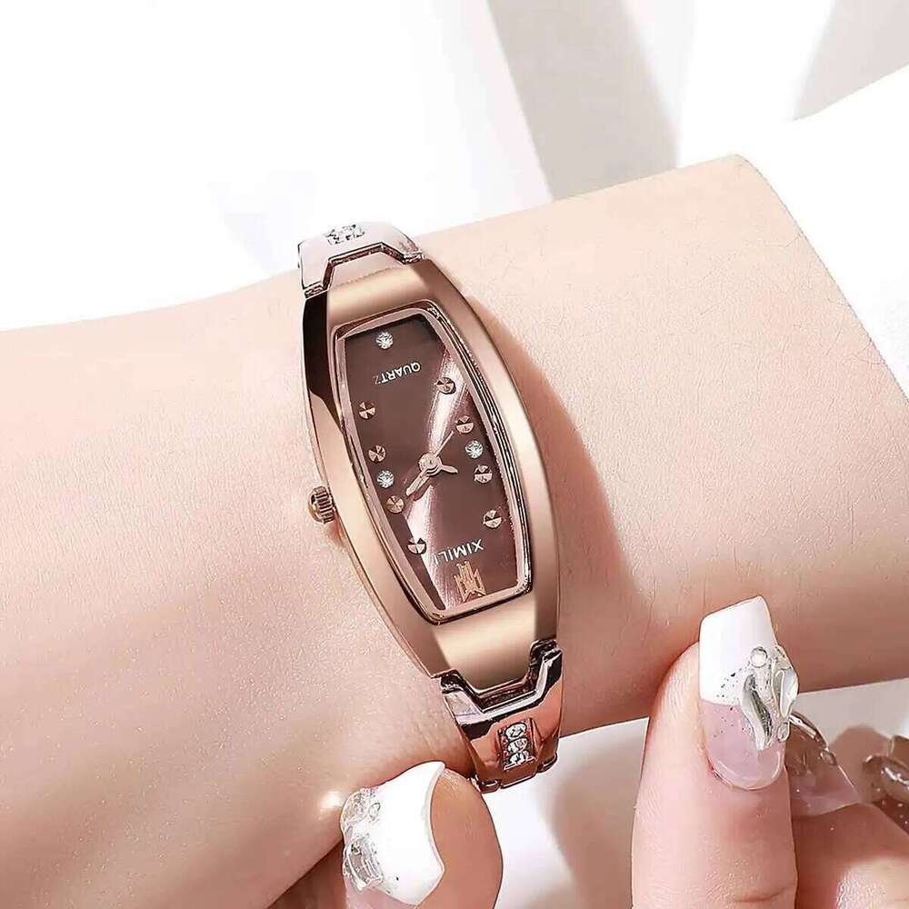 Luxury Rhinestone Women Watches Fashion Oval Dial Ladies Quartz Watch Reloj MujerWithout Box Z260206