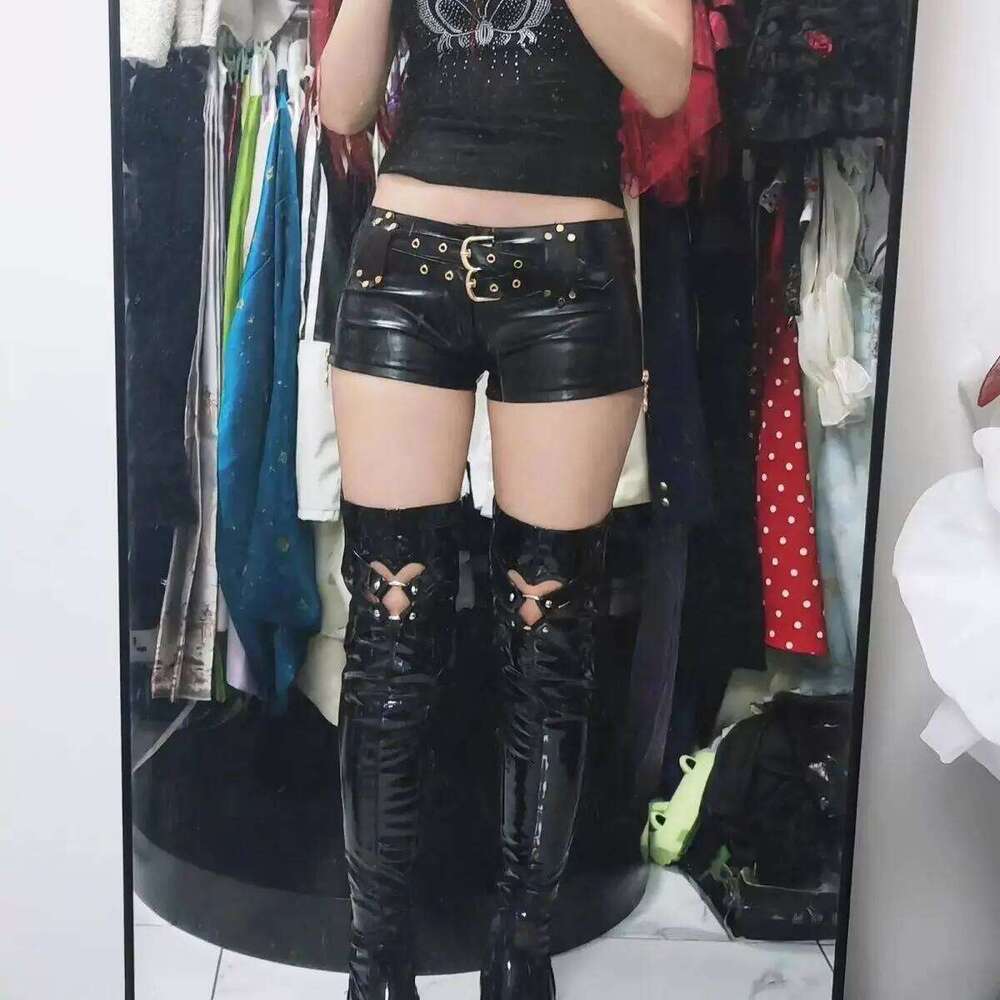Retro Nightclub Sexy Y2k Super Low Waist Rivet Hip PU Leather Booty Shorts 2025 Autumn Winter New C260206