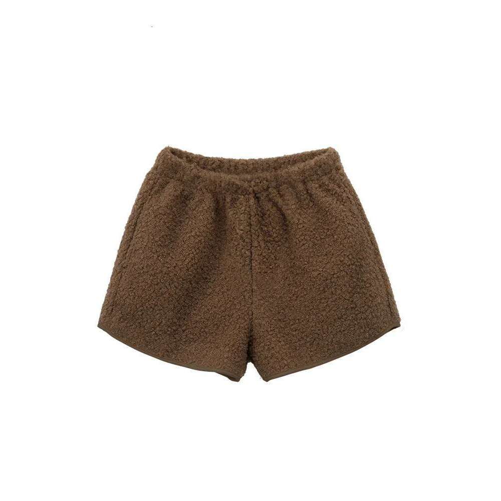 Lamb fleece shorts, women's hot pants, worn over the new autumn winter high-waisted A-line casual boots and pants that make XJ260206
