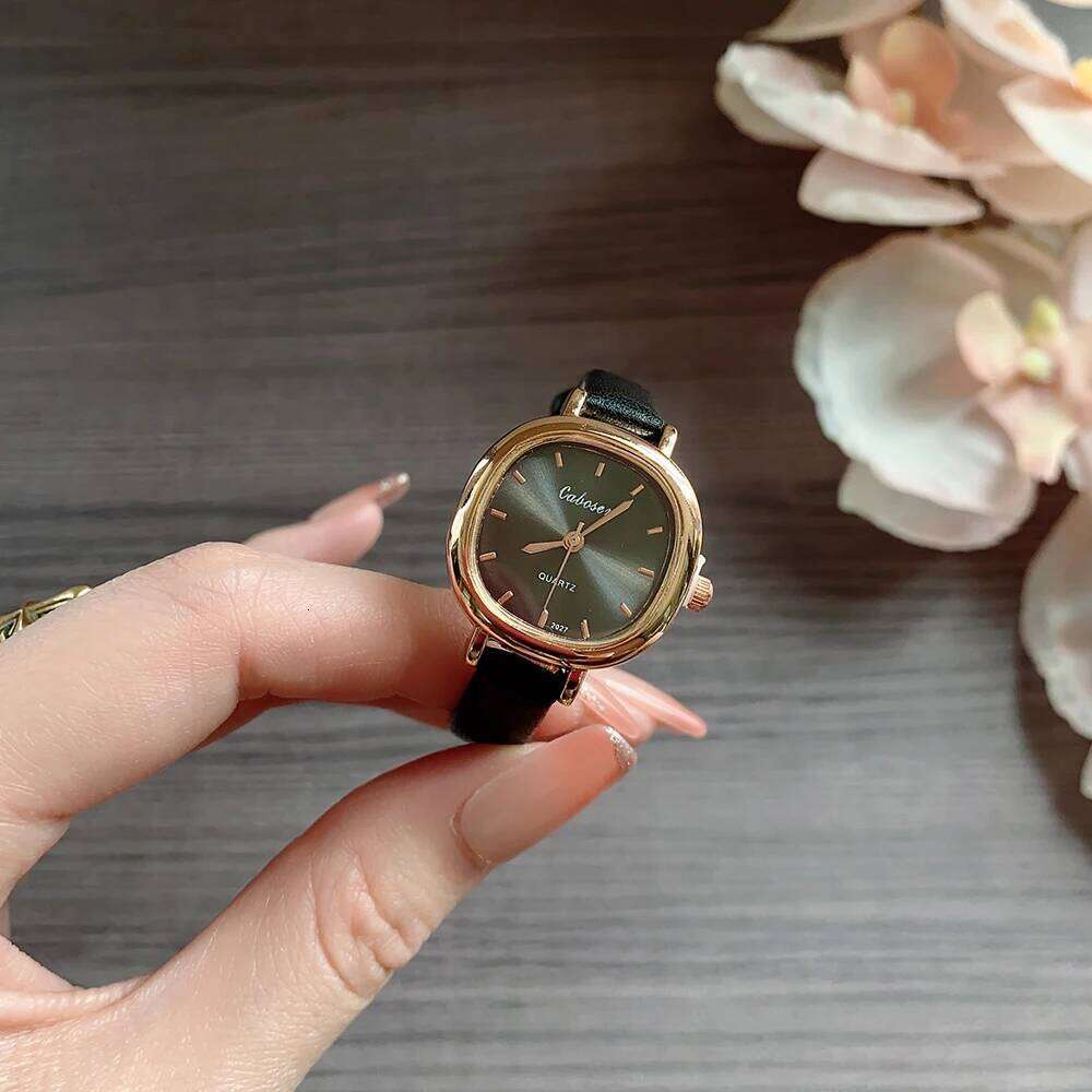 Square Exquisite Girls' Brown Strap Simple and Versatile Quartz Watch Women Suitable for Work/Decoration/ Parties Z260206
