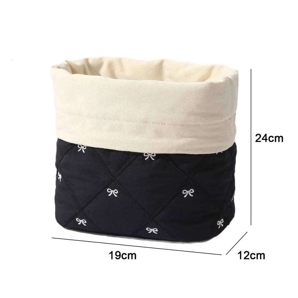 Large-Capacity Stylish Makeup Bag Cute Soft Fabric Cosmetic Organizer Portable Womens Travel Beauty Pouch Y260206