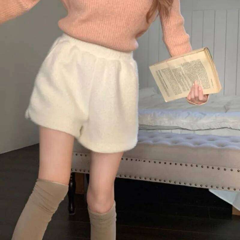 Fluffy Shorts Women Winter A-line High Waist Casual Wide Leg Trousers Ladies Sexy Solid Color Streetwear Fashion Warm Soft Cozy XJ260206