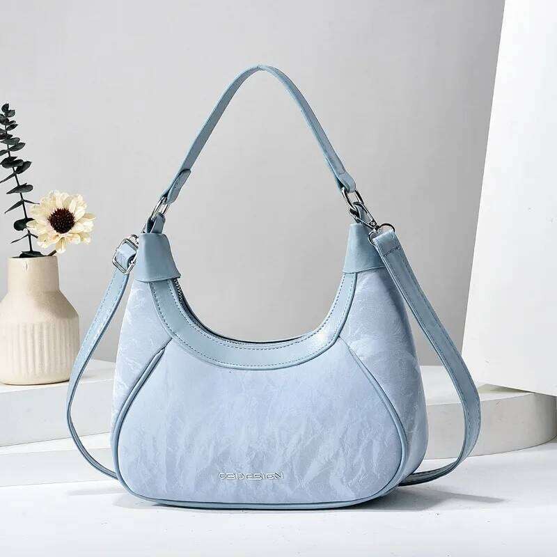 Fashionable Versatile Women'S Shoulder Crossbody Classic Casual Handbag Trendy Small Square Commuting Tote Bag women Y260205