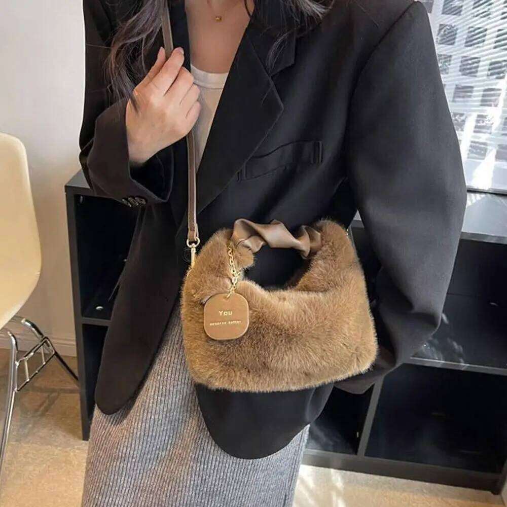 New Winter Plush Handbag Small Half Moon Crossbody Simple Elegant Cute Ladies Shoulder Bag XJ260129