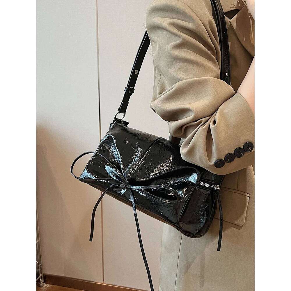 Fashion Lacquer Bright Bow Fold Leather Pattern Single Shoulder Casual Simple And Versatile Personalized Women Bag Y260205